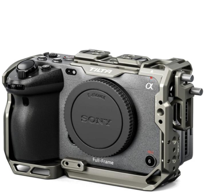 Sony FX3 in Camera Cage Tilta