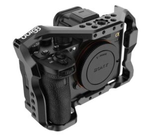 Sony Alpha ILCE-7M4 in Camera Cage