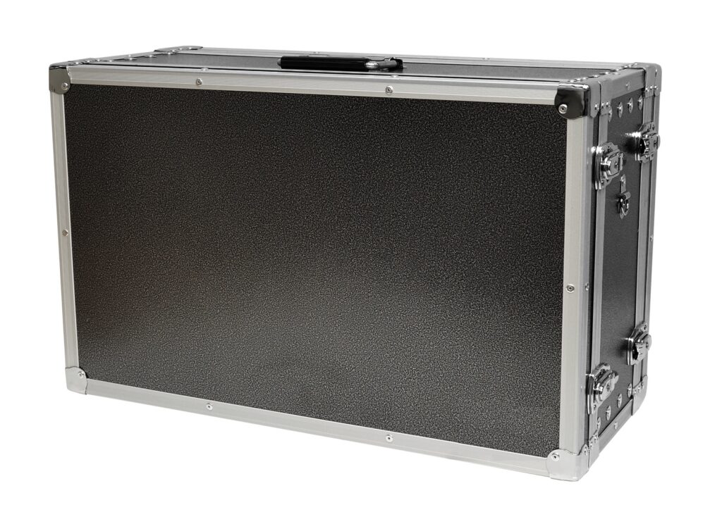Студийный видеомонитор Tvlogic LVM-246A в кейсе 2