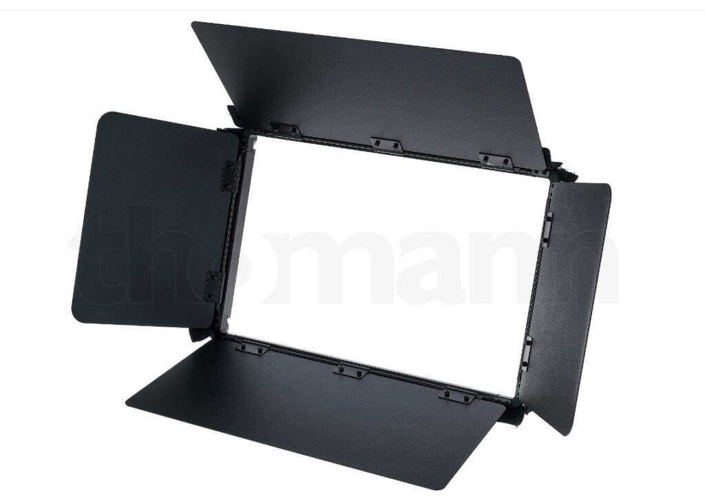 Кашетирующие шторки Aputure Barndoor для Nova P300c 